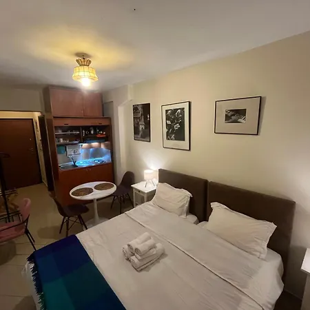 Sleep Like A Bird - Whole A02 アパート テッサロニキ